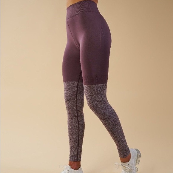 Gymshark set in purple, size M (SOLD) - Picture 2 of 7